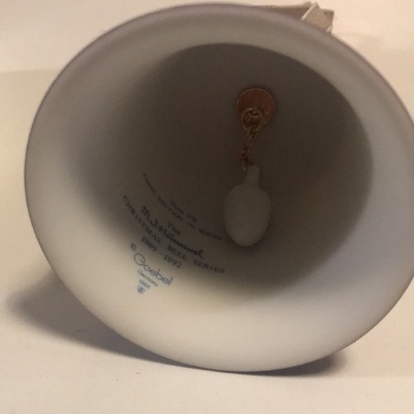 Goebel Hummel Christmas Bell Harmony in Four Parts Fourth Edition 1992 - Picture 5 of 10